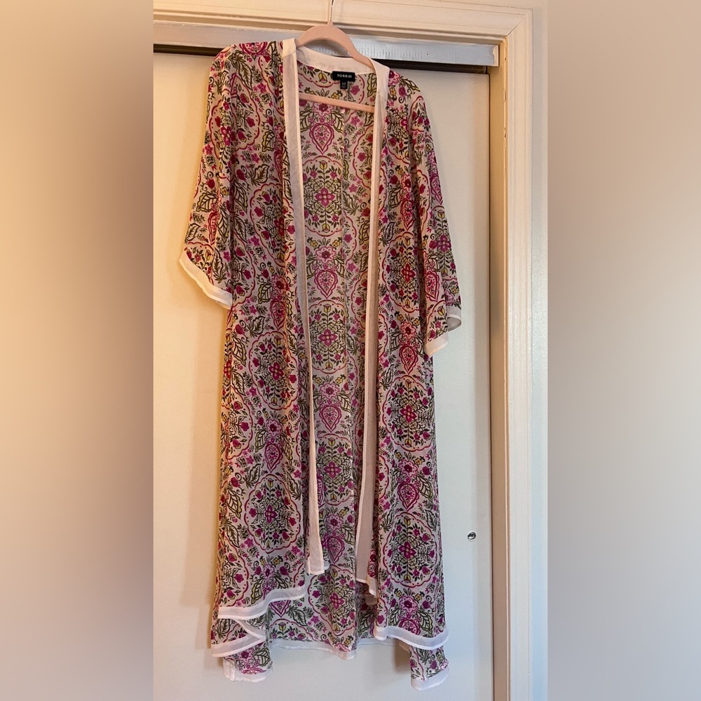Torrid Floral Kimono with Pink and Green Accents